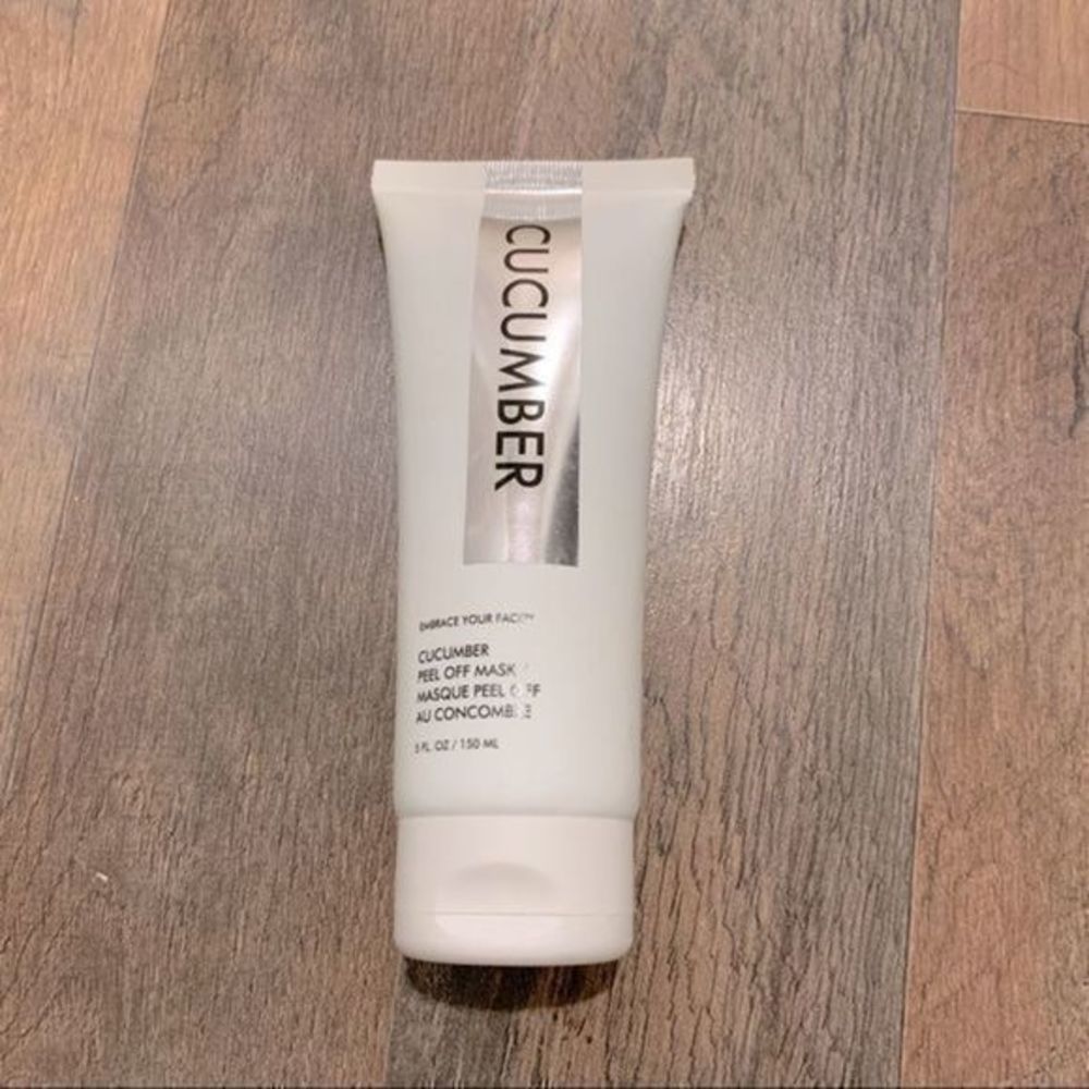 Cucumber skincare face mask